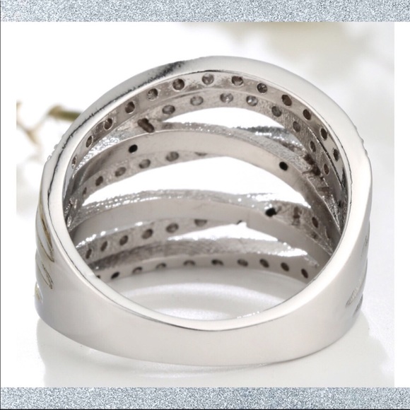 π LAST ONE!!GORGEOUS TWISTED CZ RINGπ - Picture 3 of 3